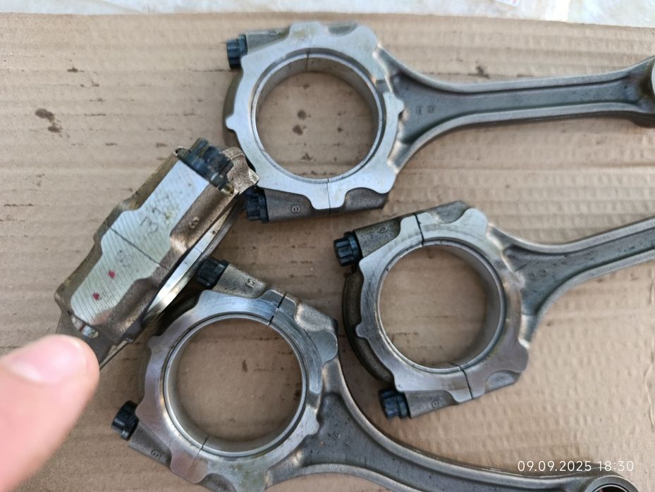 Биела Биели Мотовилка Toyota Avensis III 2.0 бензин, 152 к.с.