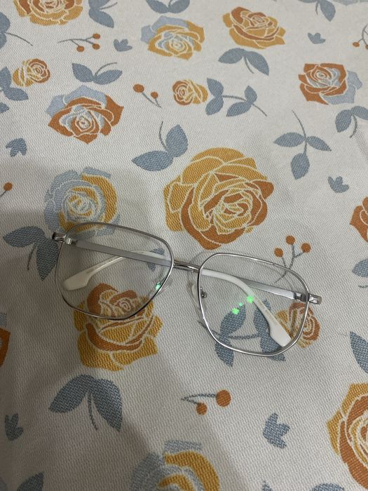 Металлическая оправа / очки