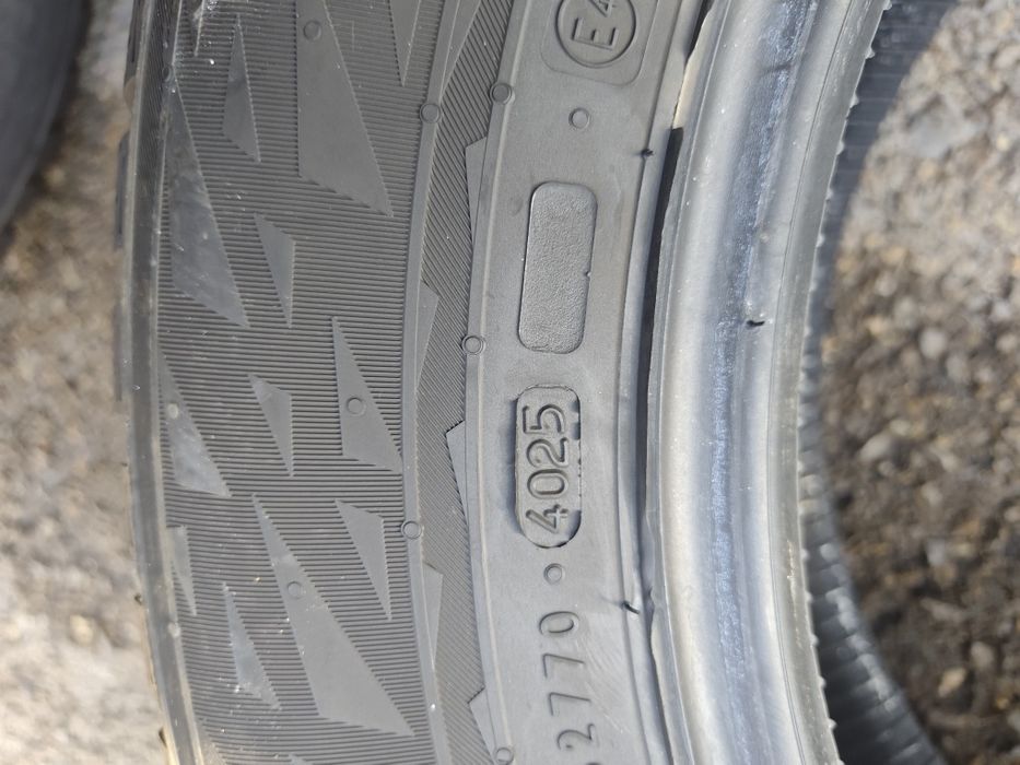 215/65/16" 2бр Nokian snowproof 2 suv, dot4022,7mm