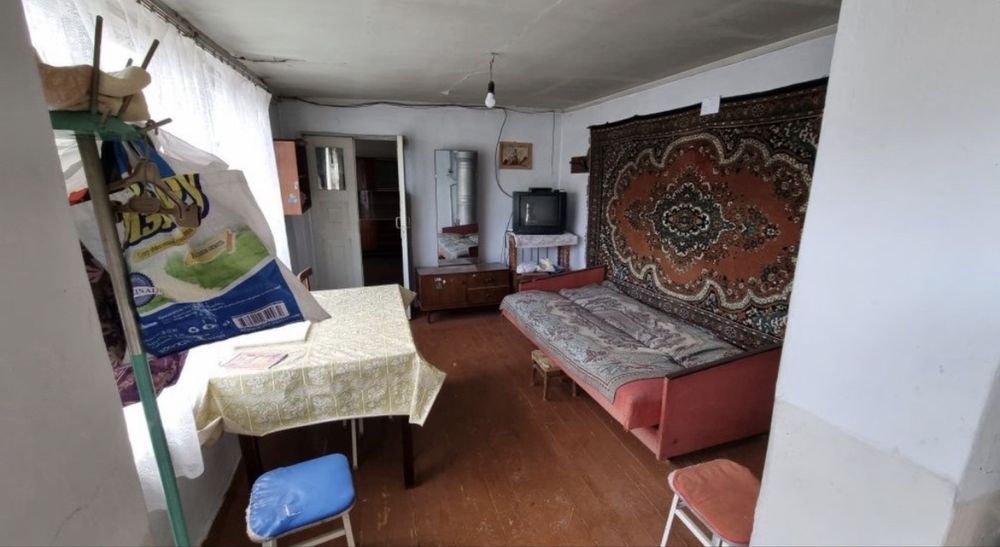 Продается дом 4 соток 6 комнат фасад дома 20 метров. Ориентир Гелён.