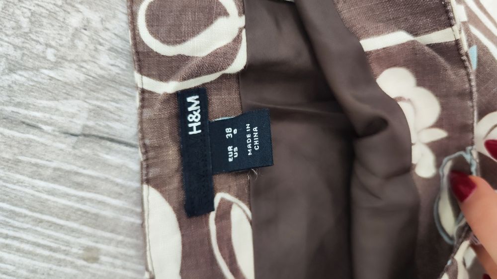 Пола H&M до коляното