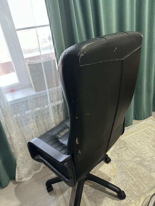 Продам кресло руководителя