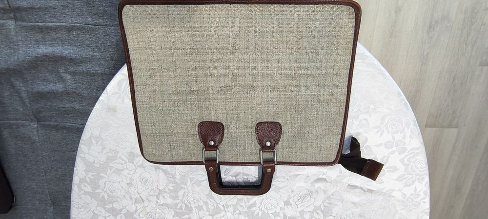 Твърда винтидж чанта за документи или лаптоп!