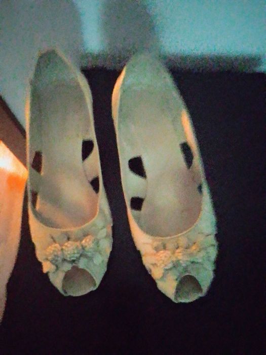 Кожаные красивые туфли