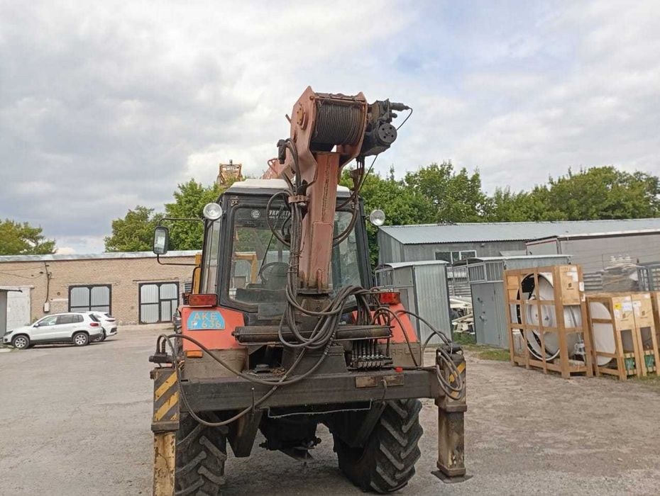 трактор МТЗ 82,1 с подъемником ОПТ9195