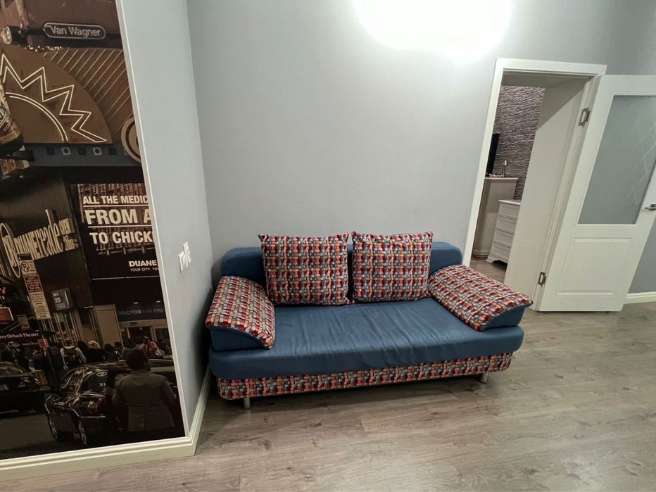 Ыңғайлы әрі стильді диван сатылады.