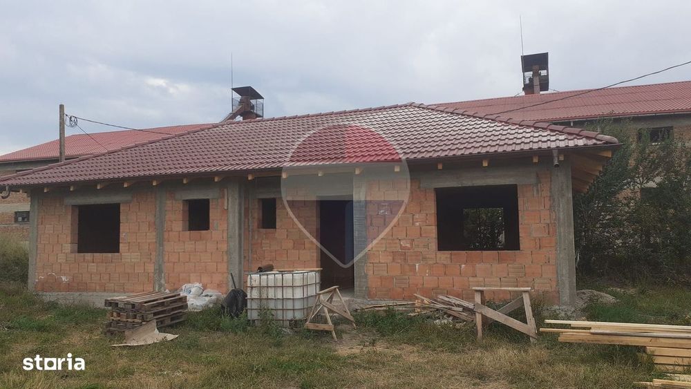 Casă individuală 4 camere în Hălchiu pe parter| Comision 0