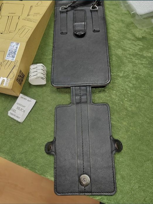 Кожен калъф за мобилен телефон