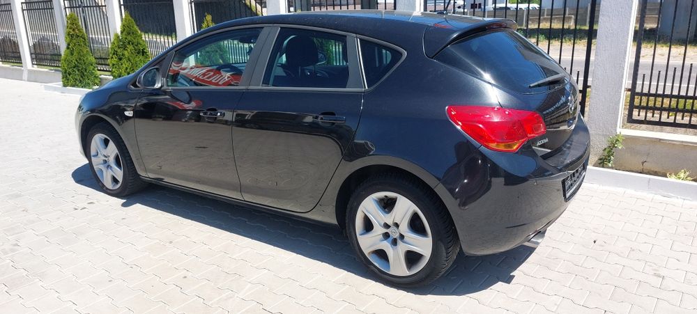 OPEL ASTRA J -1.4 TURBO ‼️Benzina +LPG ( Gaz)‼️ Klima -An 2012‼️