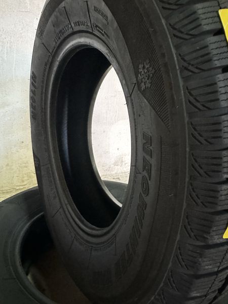 Нови зимни бусови гуми NEOLIN 215/70R15C 109/107R НОВ DOT 2157015