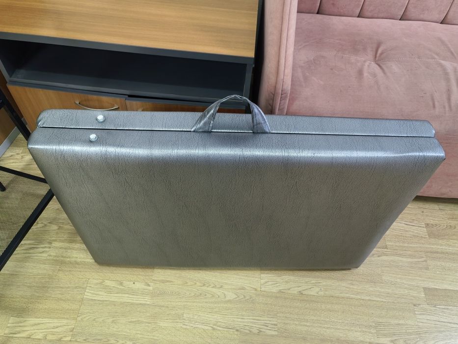 Продам кушетку состояние отличное
