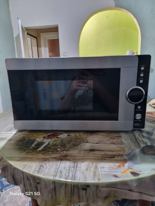 микровълнова фурна с грил