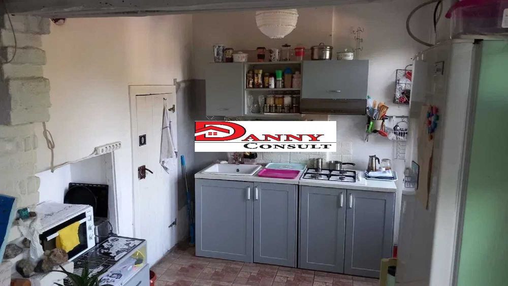 Двуетажна реновирана къща в с. Димча за продажба