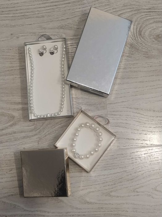 Луксозен комплект перлена огърлица, обеци и гривна