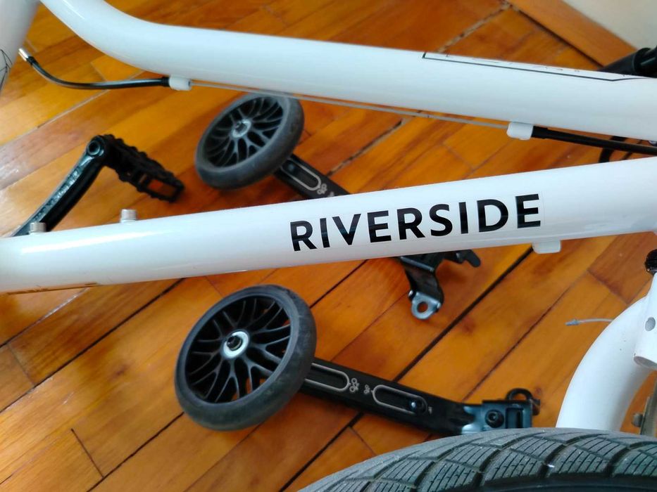 Детско колело RIVERSIDE 20" с помощни колела ПЕРФЕКТНО
