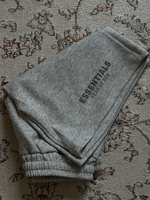 шорты Essentials