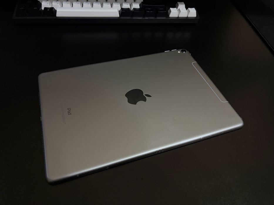 iPad Pro 10.5” 64GB Wi-Fi + Cellular — в хорошем состоянии