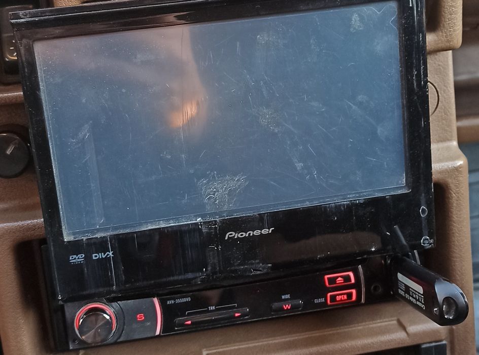 Sotiladi pioner dvd3550