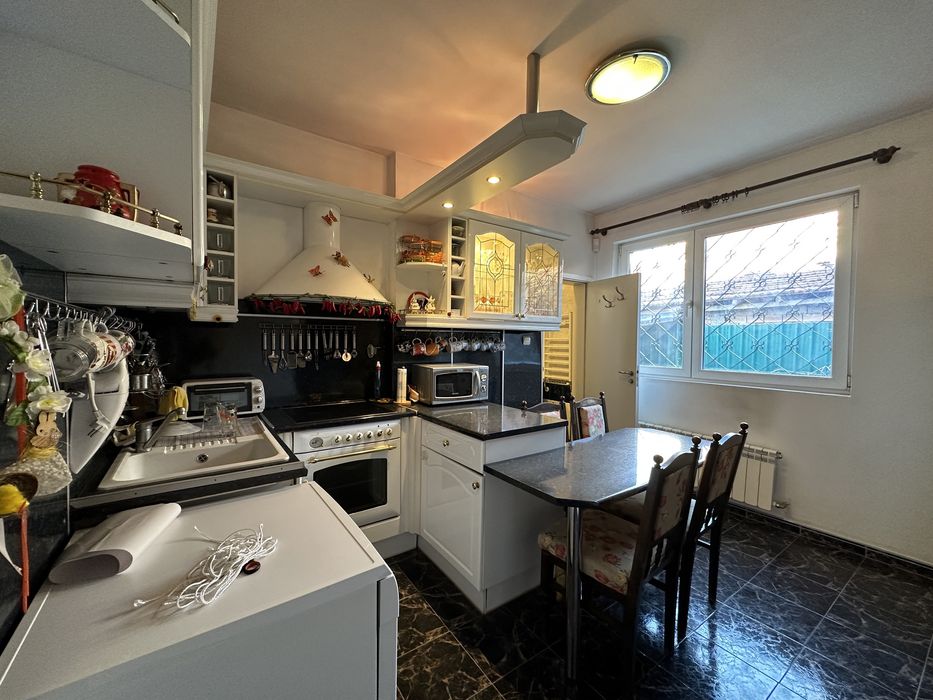 Продава се Къща в Горна Оряховица - 210 кв.м за 739 €/кв.м - Снимка #4