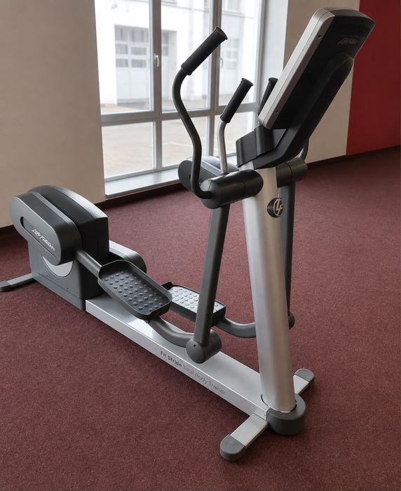 Bicicleta eliptica Cross Trainer Life Fitness  95XI Fit Stride