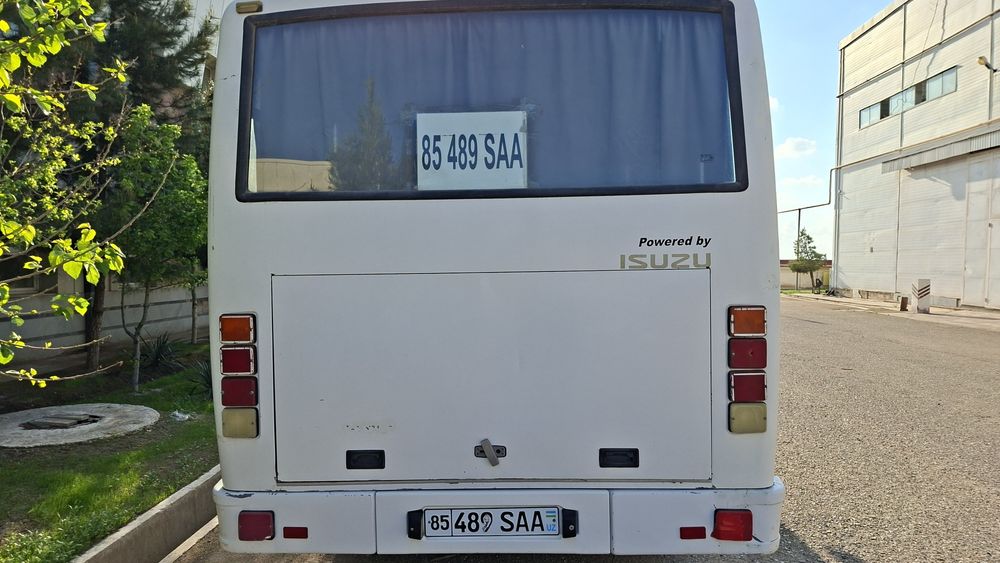 AVTOBUS  ISUZU NP37 сотилади