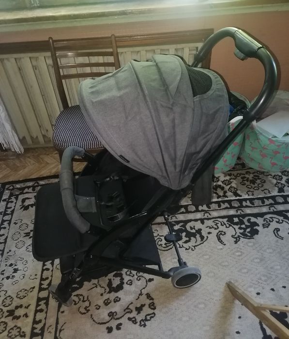 Продам детскую коляску б/у