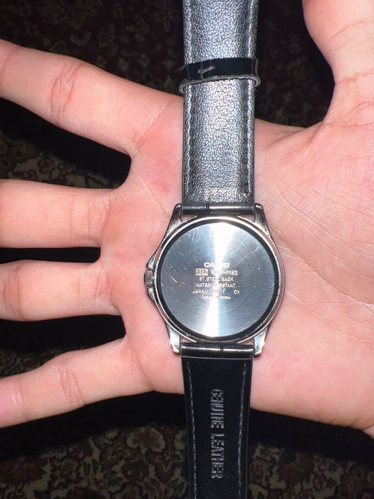 Часы Casio оригинал  + коробка документ