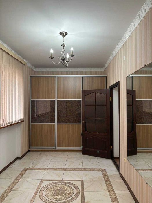 Продается коттедж на 12мкр по горячей цене