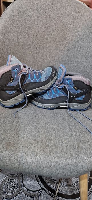 De vanzare adidasi baieti Salewa