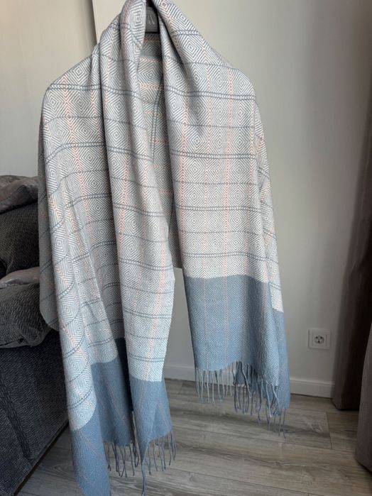 Продам теплый шарф