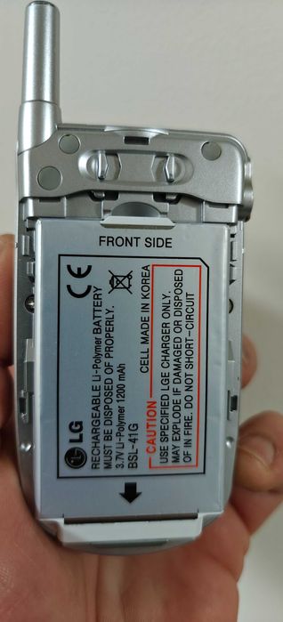 Telefon cu clapeta LG U8130 impecabil