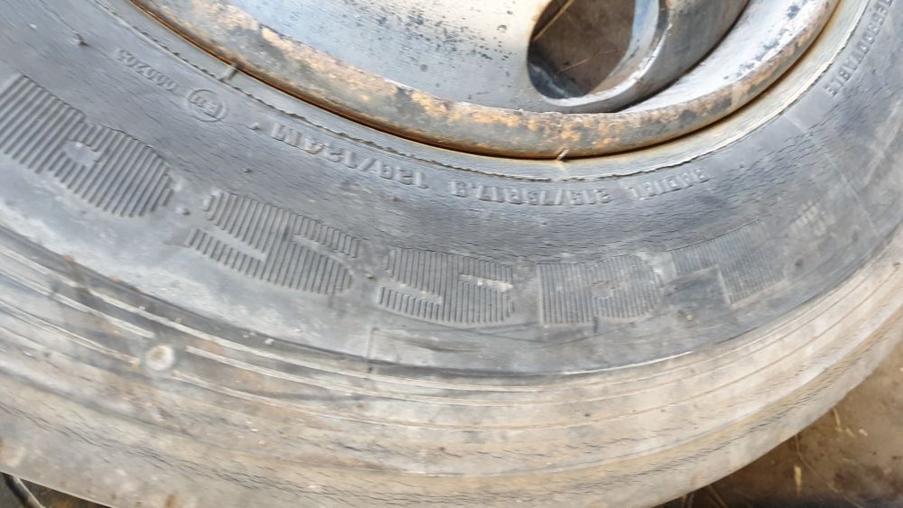 Джанта с гума 215 75 17.5 ласа