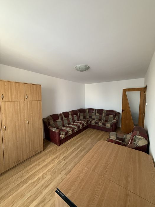 Proprietar, inchiriez apartament 2 camere decomandat