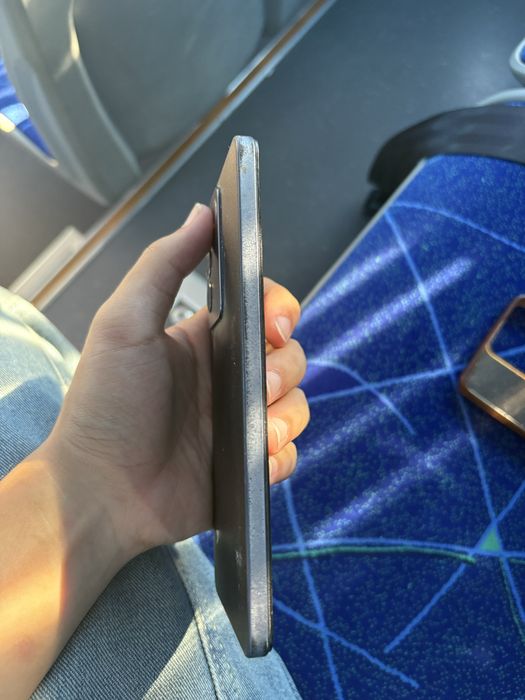 Vivo v27e синий цвет