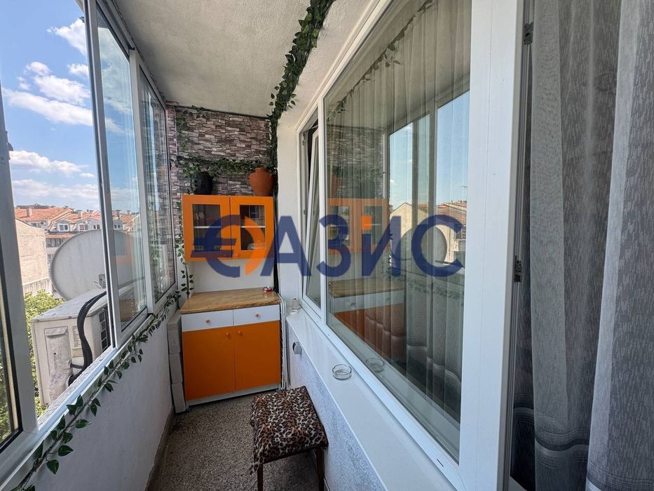 Продава се Тристаен апартамент в Бургас, Център - 50 кв.м за 2900 €/кв.м - Снимка #13