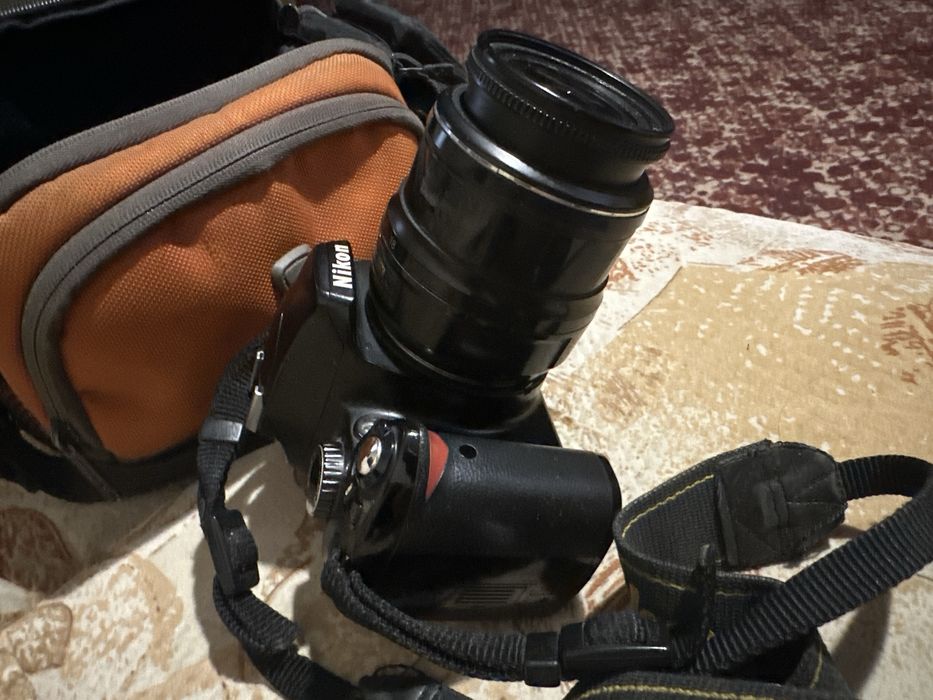 Продам проф.фотоаппарат Nikon D60