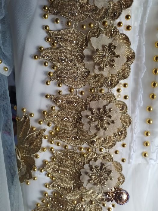 Kelinchaklar uchun ko'ylak"ansambl"