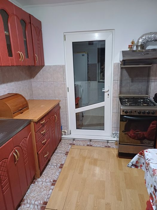 Apartament 2 camere semidecomandat