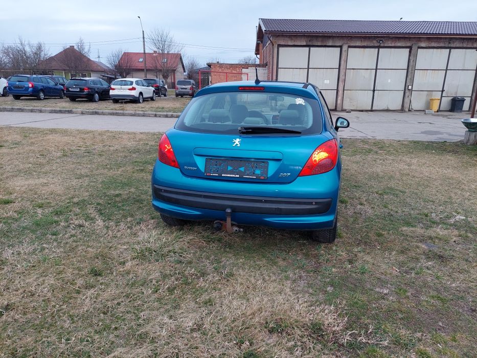 Vând Peugeot și Ford  Focus