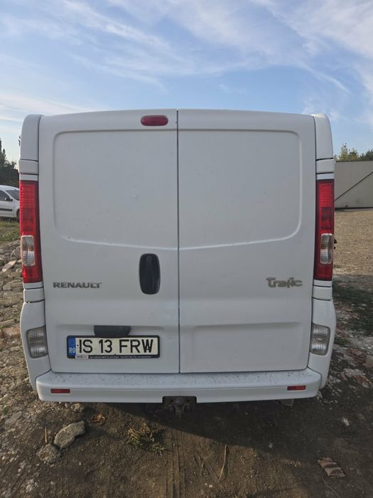 Renault trafic 2.0 din 2009 cu 3 locuri