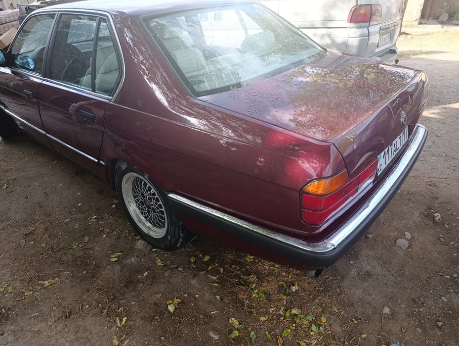 БМВ е32 М60 автомат 3л