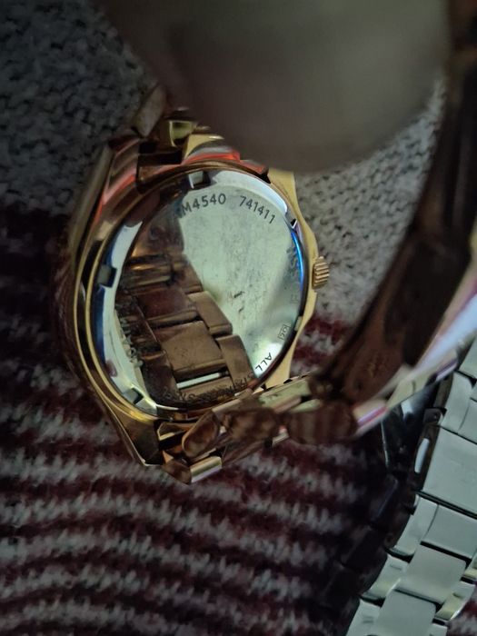 Vindem 2 ceasuri stare ca noi