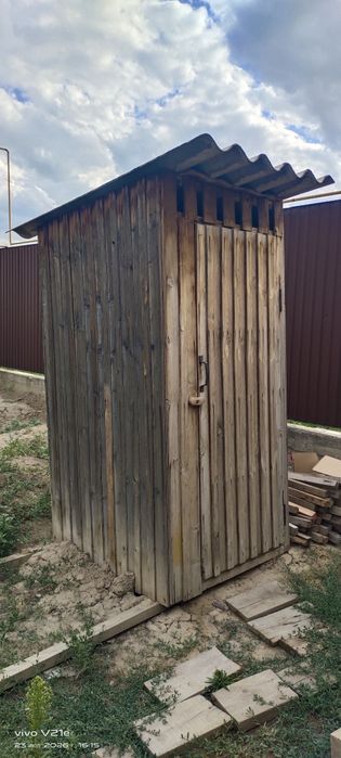 Продам уличный туалет