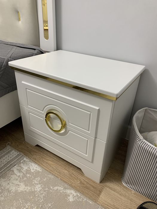 Срочно продается спальный гарнитур