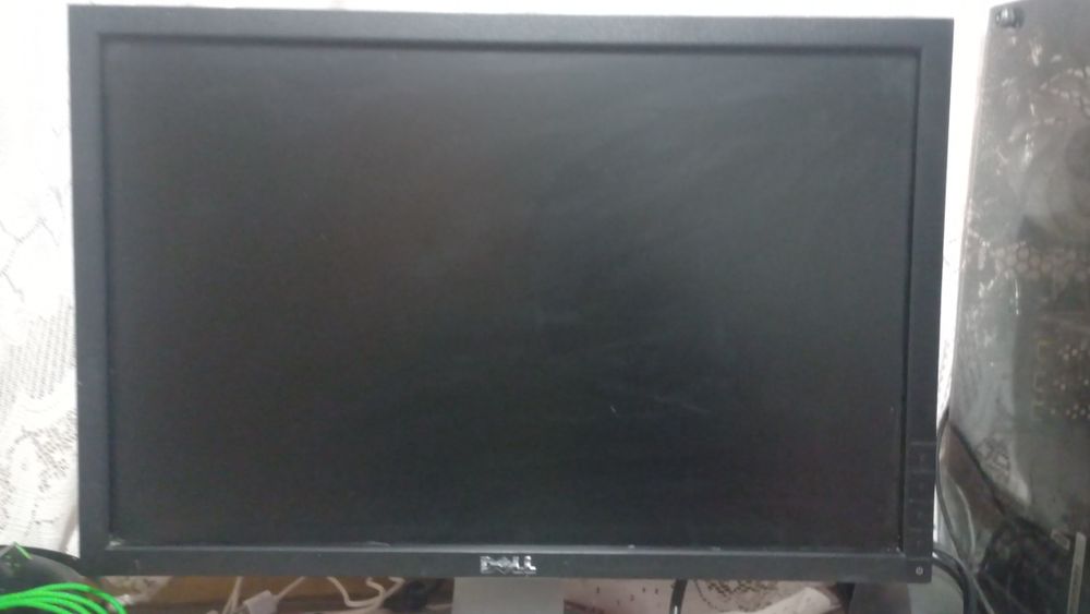 Vând sau schimb cu diverse monitor Dell