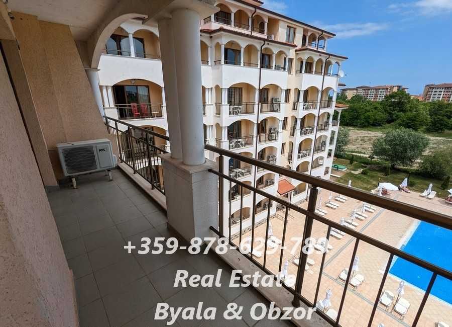 Тристаен апартамент с морска гледка + паркоместо в подземен гараж