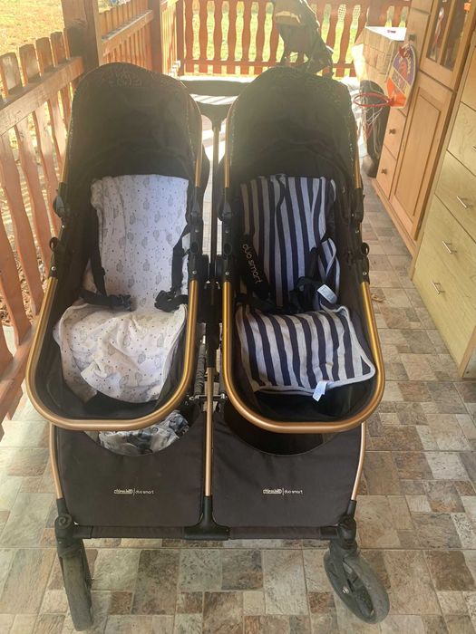 Carucior gemeni nou-nascuti