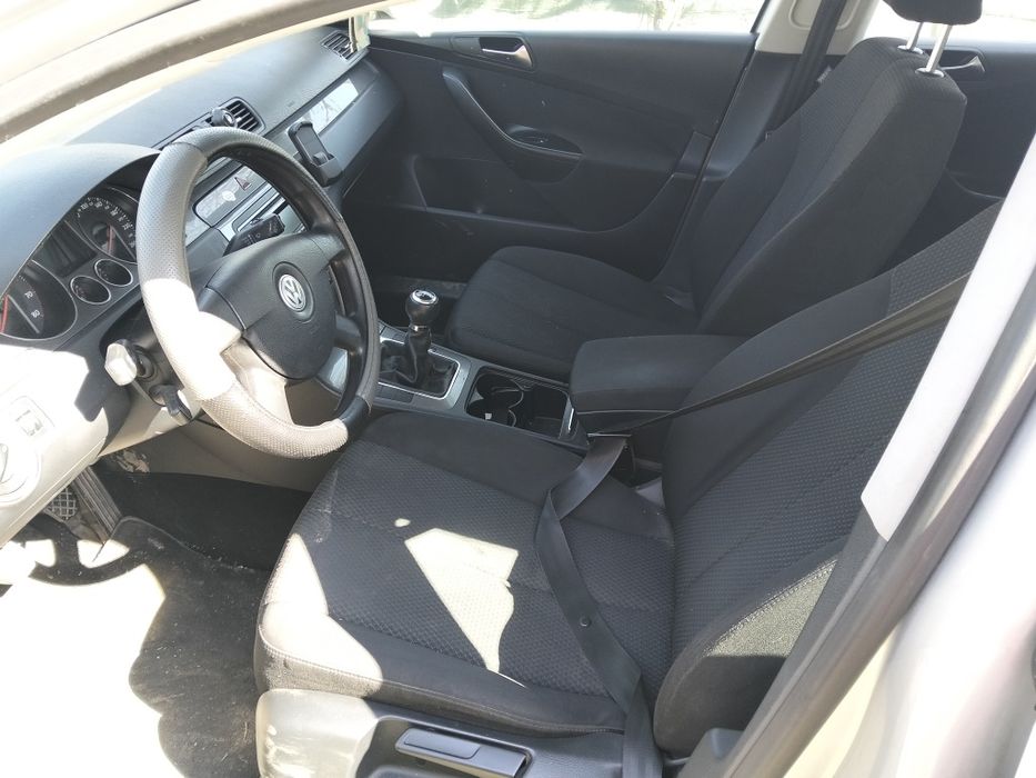 Vând mașină Passat B6