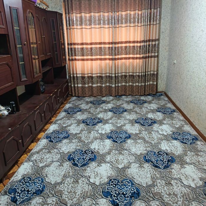 1 xonali Dom sotiladi