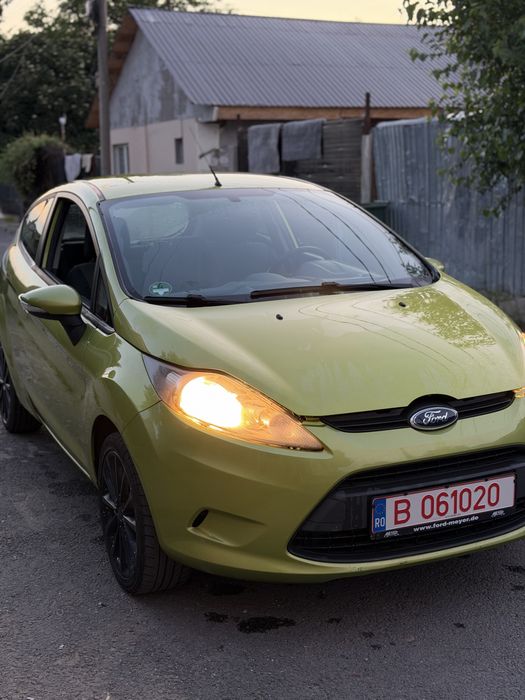 Ford Fiesta 1.6 d •2009 pret fix